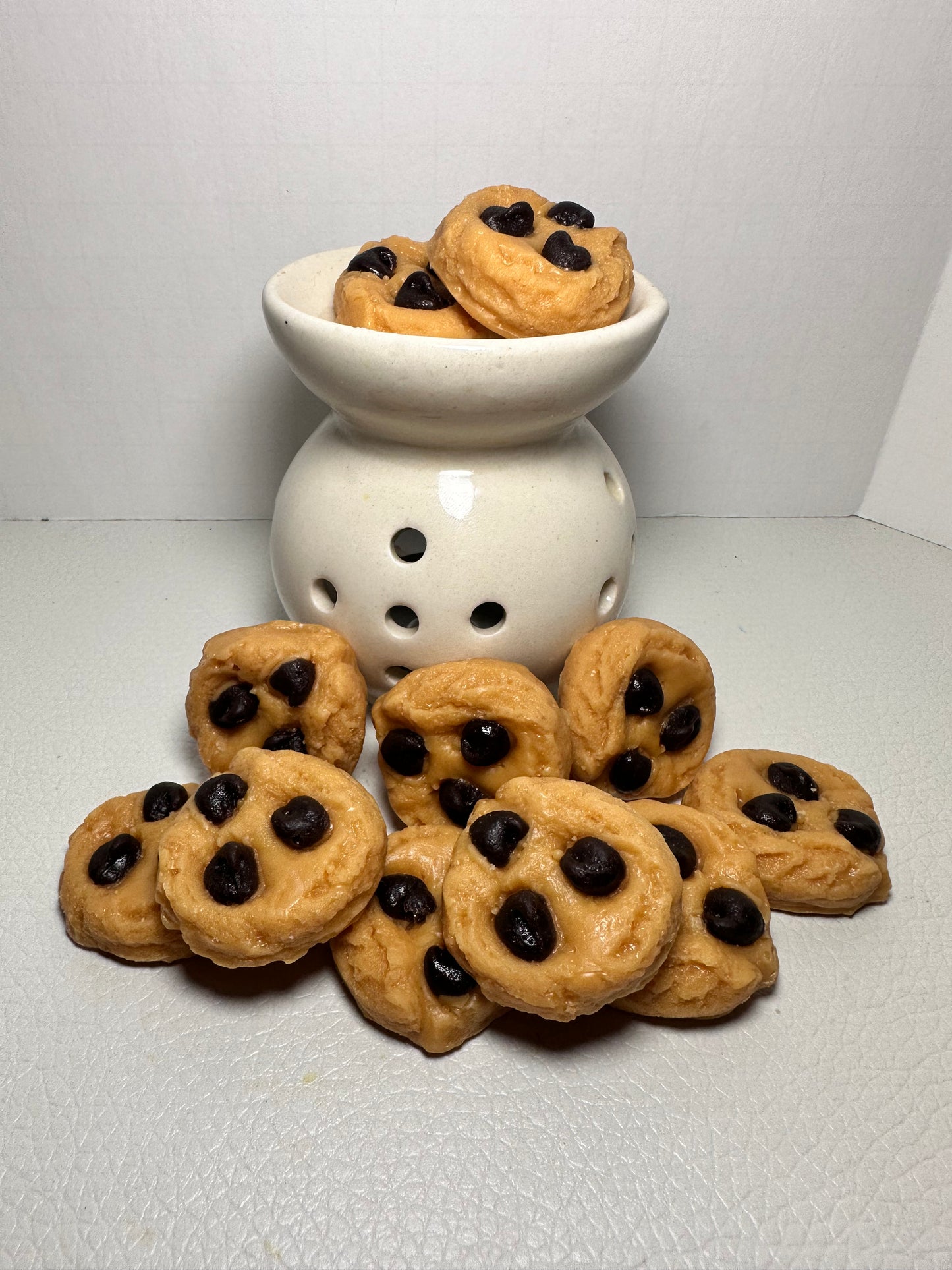 La cera de galleta con chispas de chocolate hecha a mano se derrite